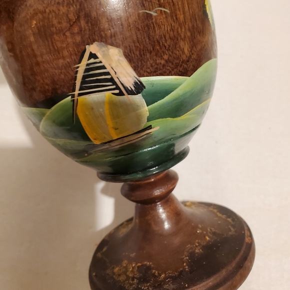 Small Decorative Wooden Urn With Lid - Picture 3 of 7